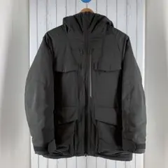 ユニクロ　ホワイトマウンテニアリング ハイブリッドダウンパーカー ブラック S