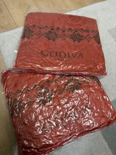 非売品　GODIVAクリスマス限定オリジナルデザイン クッション2個セット