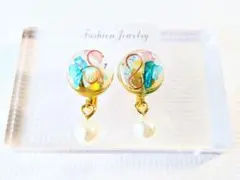 色とりどり シェル 手作りパーツとパールのチャームイヤリング