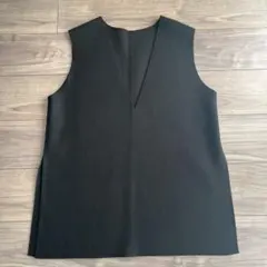 ブラック Vネック ノースリーブ ベスト