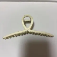 アイボリー リボン型 ヘアクリップ