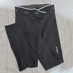 アディダス　タイトフィット　ハイライズ　9分丈　　新品　Mサイズ