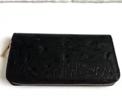 カメリア柄 エナメル ラウンドファスナー 長財布 黒 未使用のサムネイル