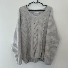 KOE グレー ケーブルニット Mサイズ　レディース