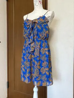 Foever21 胸元フリル ブルーの花柄キャミワンピース