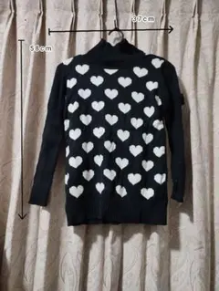ハート模様の長袖ニットセーター