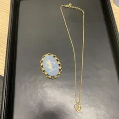 DIOR ハート型ペンダントネックレス