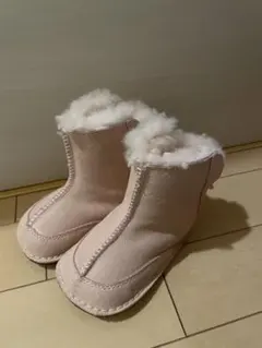 UGG ピンクファーブーツ