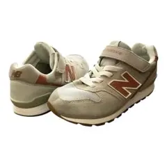 Item thumbnail for item 8b046c4d-2f1c-4600-8dcc-eef6d43336ad