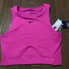 Reebokクロップドタンクトップ（スポブラにもなります）