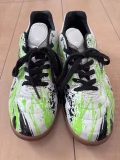 umbro フットサルシューズ ホワイト/グリーン　25cm