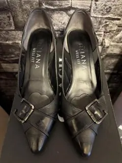 DIANA WELL FIT ブラックパンプス