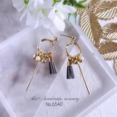 No.6540　❤︎グレーミニタッセルとパールとフープ　ピアス/イヤリング