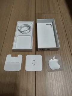 iPhone用充電ケーブルと付属品セット