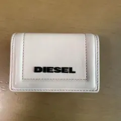 ディーゼル２つ折り財布