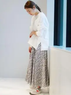 春物★美品★ジャーナルスタンダード レリューム 小花柄スカート 定価8,800円