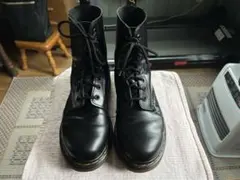 Dr. Martens 8ホール ブーツ ブラックのサムネイル