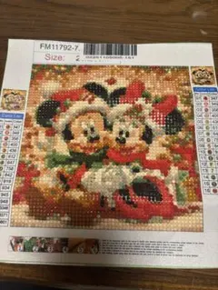 ダイヤモンドアート　完成品　ディズニー　ミッキー　ミニー　冬