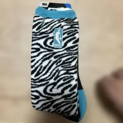 NBA ゼブラ柄ソックス Mサイズ ブラック/エレクトリックブルー
