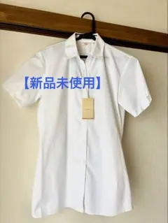 ホワイト 半袖 ボタンアップシャツ