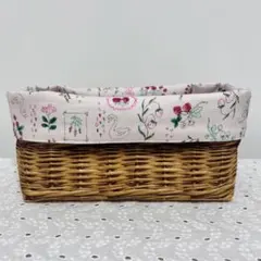 ハンドメイド　リバーシブル布バスケット　いちご柄