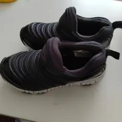 ナイキ ダイナモフリー ブラック 20.0cm 黒