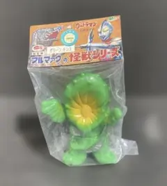 M1号 ブルマァク ミニソフビ 蓄光グリーンモンス - メルカリ