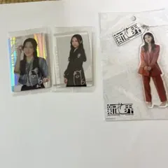 櫻坂46 谷口愛季 新アクリルキーホルダー トレカセットのサムネイル
