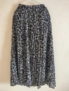 【earth　music&ecology】 プリーツフレアロングスカート