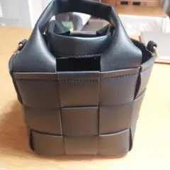 アースミュージックエコロジー　 編み込みスクエアショルダーバッグ