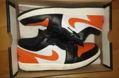 Nike Air Jordan 1 Low シャタバ