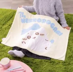 【新品未開封】ちいかわ　あったかもこもこブランケット　ハチワレ