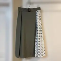 ナチュラルビューティベーシック　ロングスカート サイドプリーツあり　ベルト付