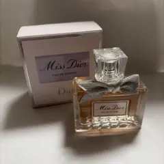 Miss Dior EAU DE PARFUM 50ml 未使用に近い - メルカリ