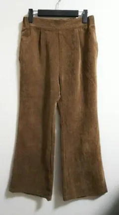 コーデュロイパンツ