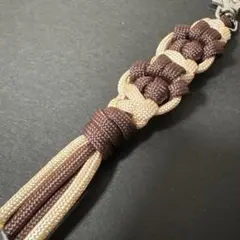 ぷっくり 肉球 パラコード キーホルダー ベージュ×茶 手編み 犬 猫
