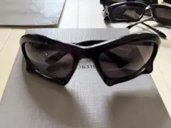 2*v様 balenciaga mono rectangle サングラス シルバ - メルカリ