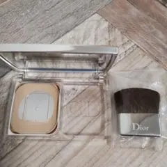 ★未使用ブラシ付き★Dior★skin Nude パウダーファンデーションのサムネイル