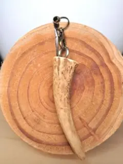 【お買い得】エゾ鹿の角 キーホルダー ストラップ ハンドメイド