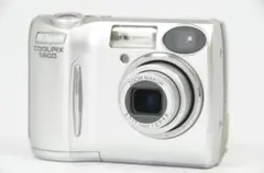 Nikon COOLPIX E5600 ①【動作確認済み】単三電池で撮影♪ Nikon COOLPIX E5600 動作確認済み 単三電池で撮影♪ 単三電池で