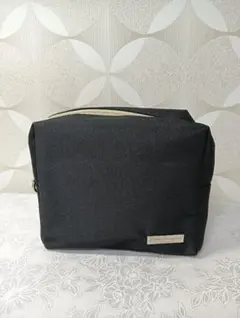 新品フェラガモ 黒 ポーチ　アリタリア　ビジネスクラスのサムネイル