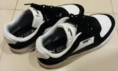 【極美品】PUMA スニーカー ホワイト ブラック