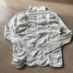 オフホワイト 長袖ニット　タートルネック