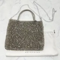 アンテプリマ スタンダードスクエア ミディアム カーキシルバー