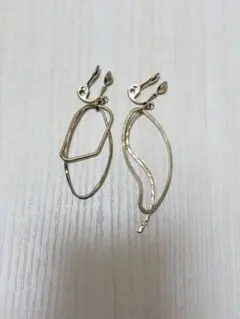 ヴィンテージアシンメトリックフープイヤリング ゴールド