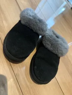 ［ゆうな様専用］UGG 黒 スエード スリッポン