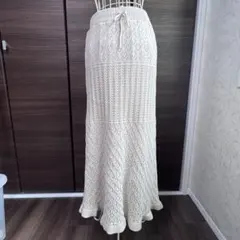 アイボリー クロシェ　ロングスカート
