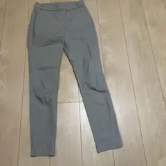 GU グレー スキニーパンツ