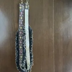 花柄刺繍 スマホショルダーストラップ　携帯ストラップ　ストラップ　フリル