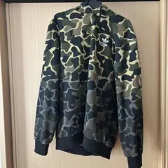 グ*ル様 adidas 迷彩柄 フード付きパーカー